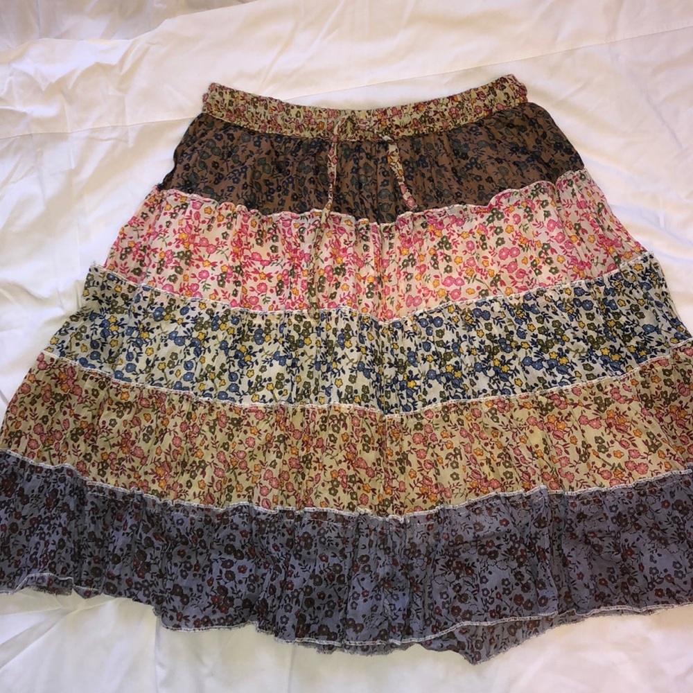 Floral high waisted flowy skirt
